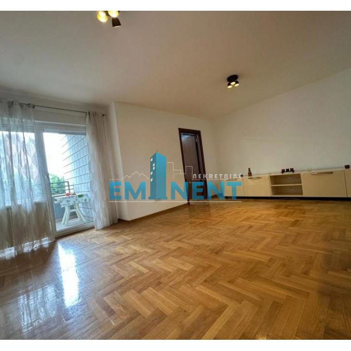 Stan Izdavanje Beograd Autokomanda 80 m2