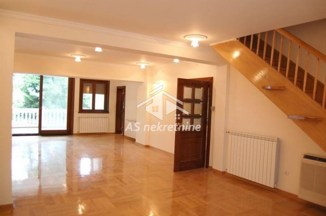 Stan Izdavanje Beograd Dedinje 250 m2