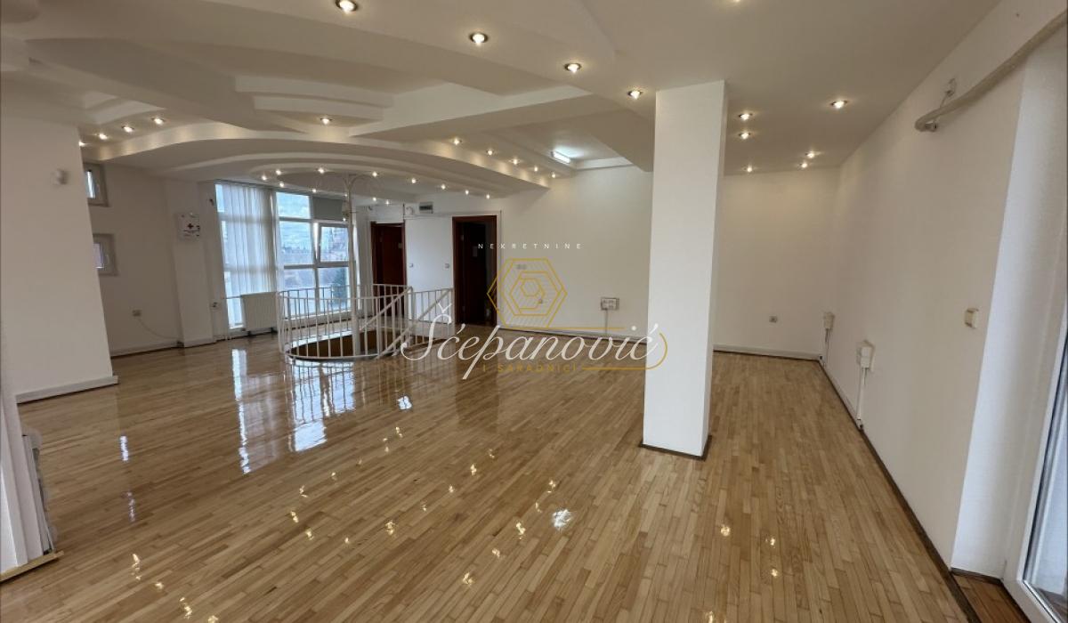 Petosoban stan na prodaju, Centar, Novi Sad, 238m², 460.000 €