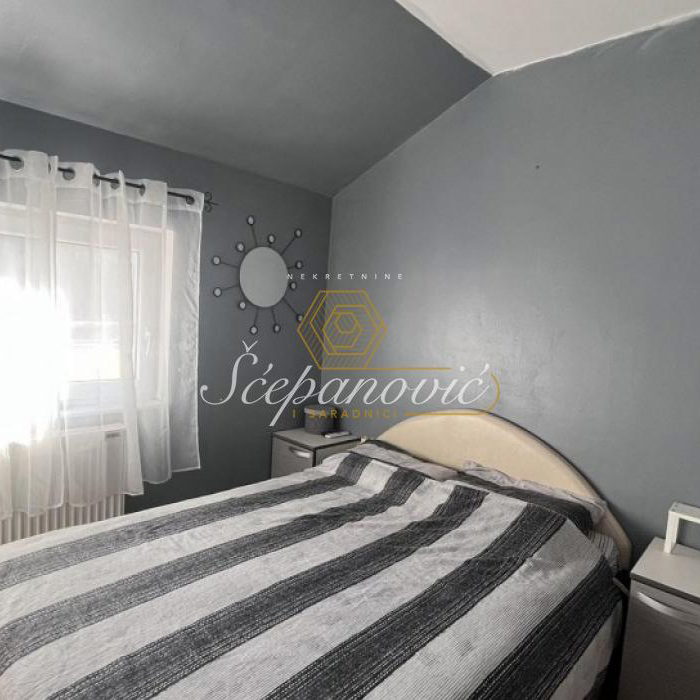 Stan Prodaja Novi Sad  75 m2