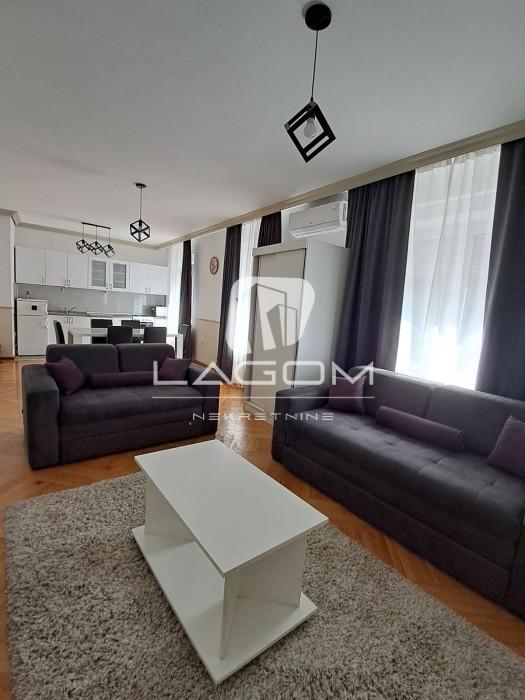 Trosoban stan na prodaju, Čubura, Beograd, 79m², 305.000 €