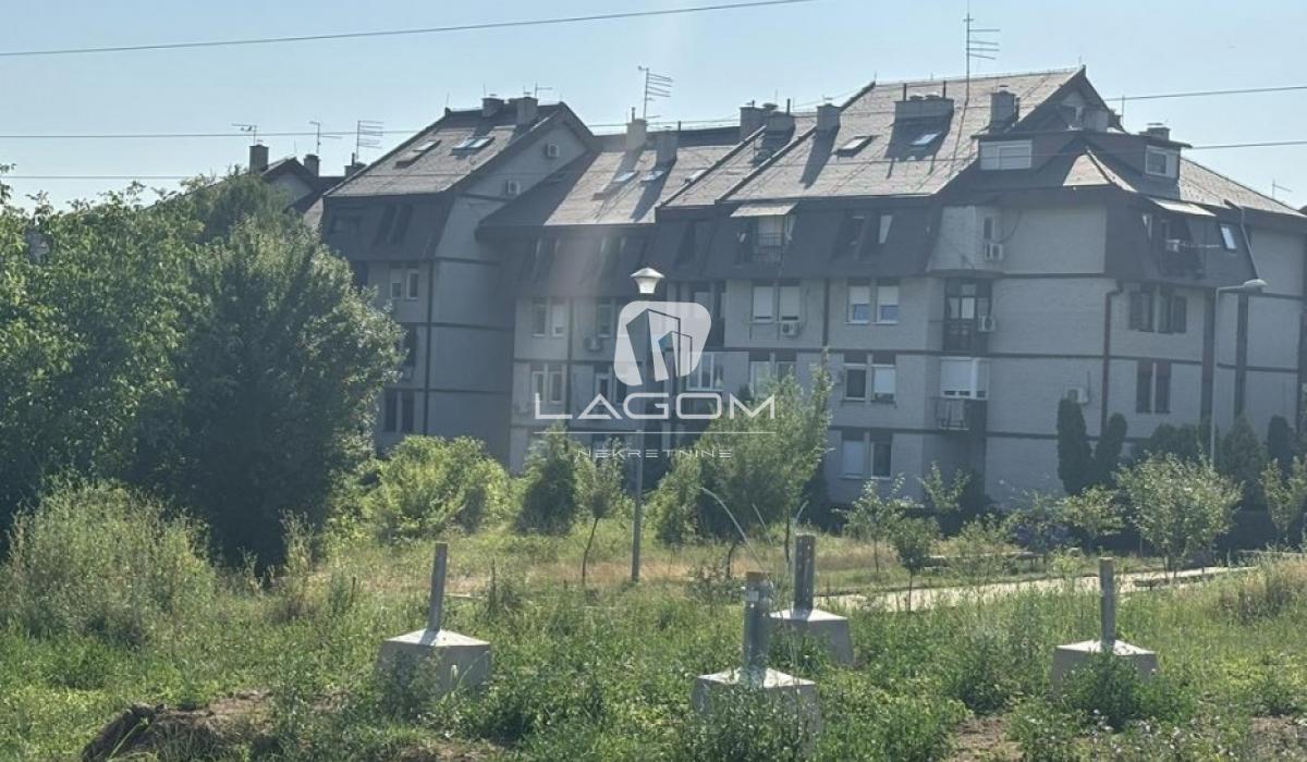 Plac Prodaja Beograd Resnik 1994 m2