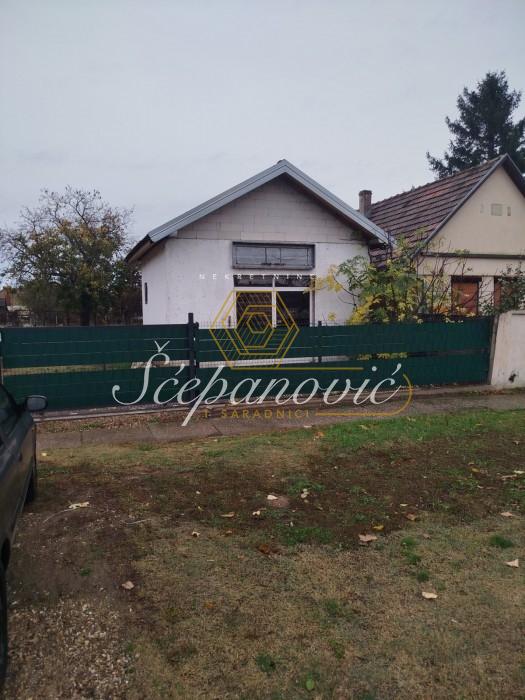 lokali-prodaja-2nDZ8UxRM4 Kuća na prodaju, Rumenka, Novi Sad, 145m², 200.000 €
