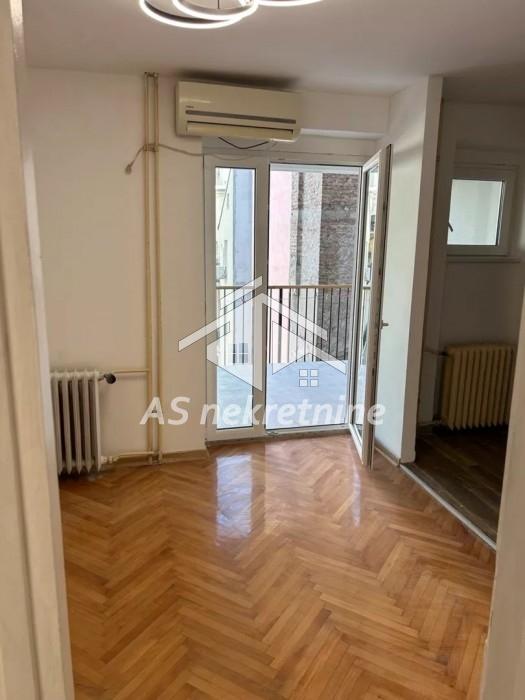 Stan Izdavanje Beograd Dorćol 78 m2