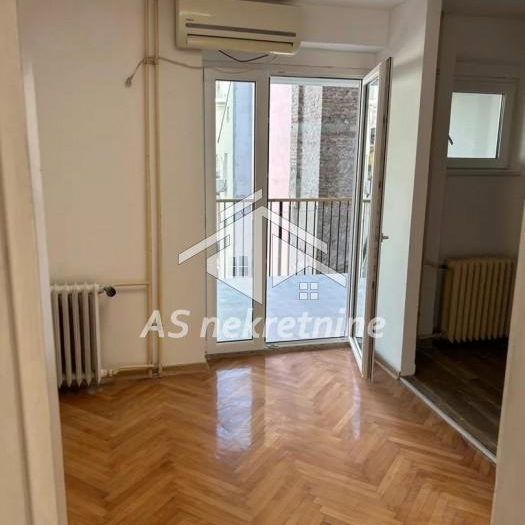 Stan Izdavanje Beograd Dorćol 78 m2
