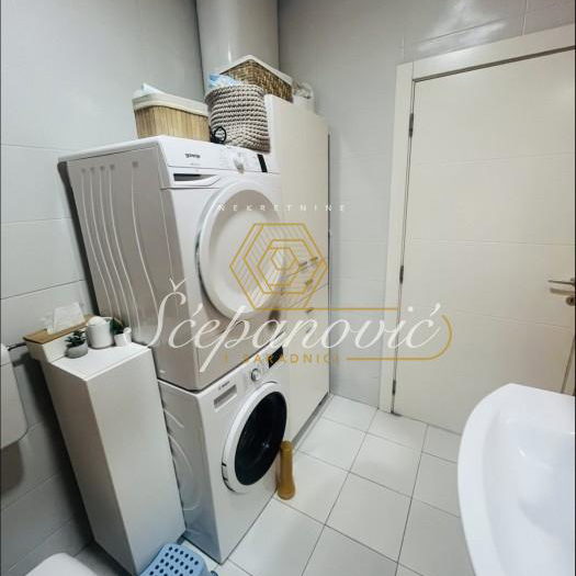 Trosoban stan na prodaju, Rotkvarija, Novi Sad, 67m², 150.000 €