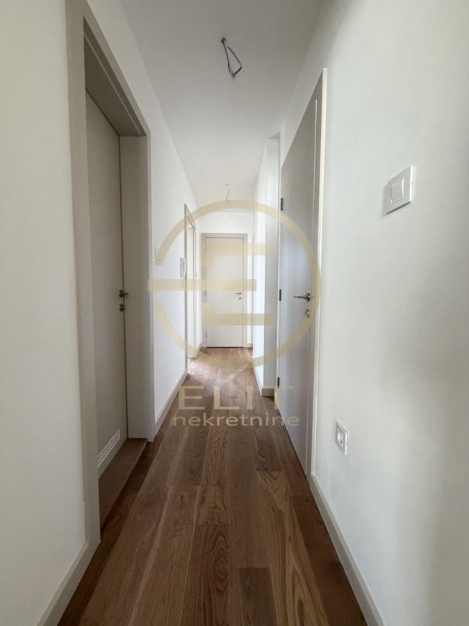 Stan Prodaja Novi Sad  81 m2