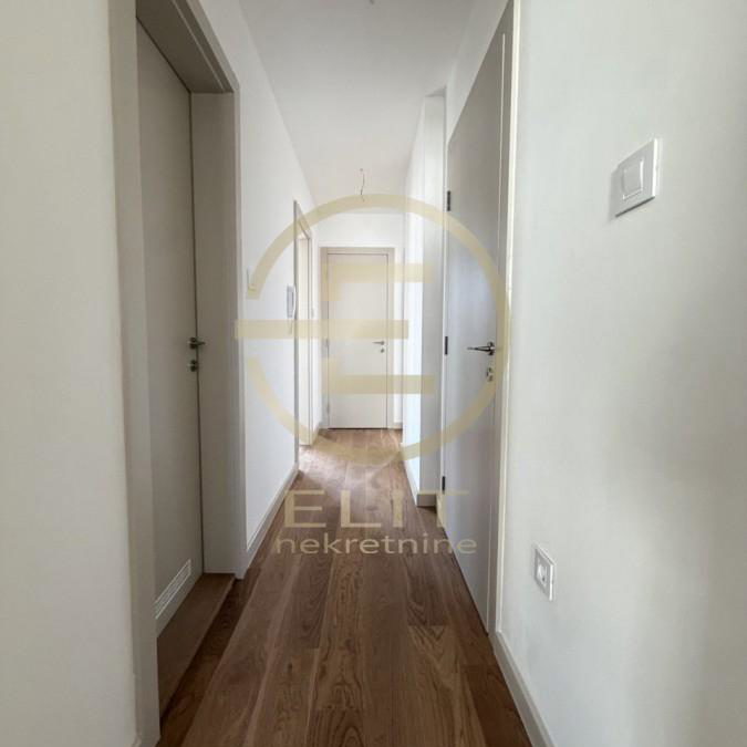 Stan Prodaja Novi Sad  81 m2