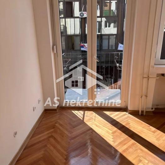 Stan Izdavanje Beograd Dorćol 78 m2