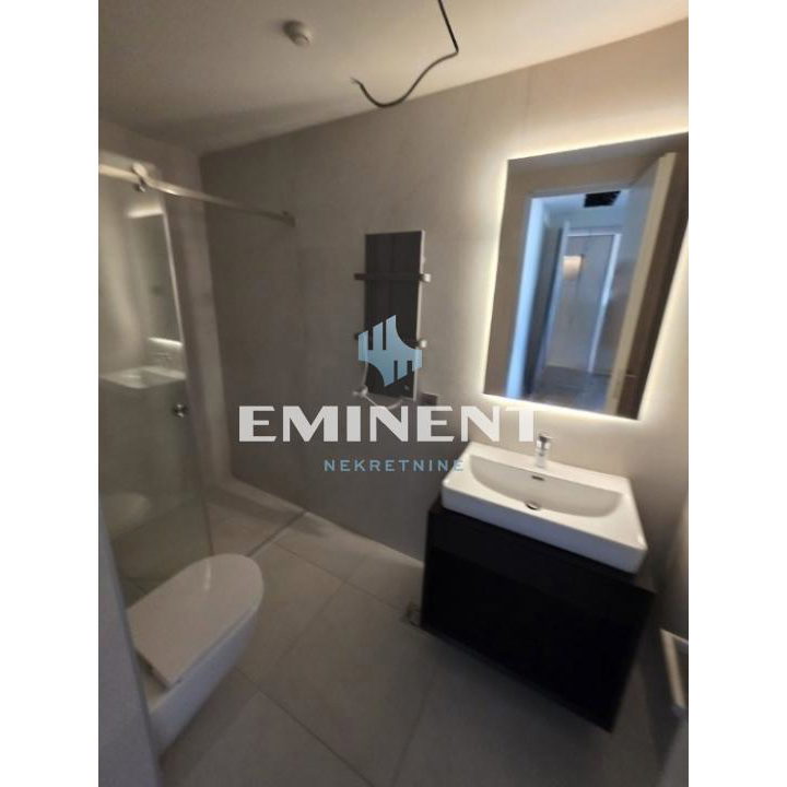 Trosoban stan za izdavanje, Blok 65, Beograd, 80m², 1.700 €/mes