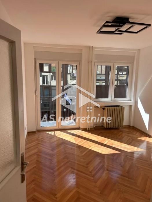 Stan Izdavanje Beograd Dorćol 78 m2