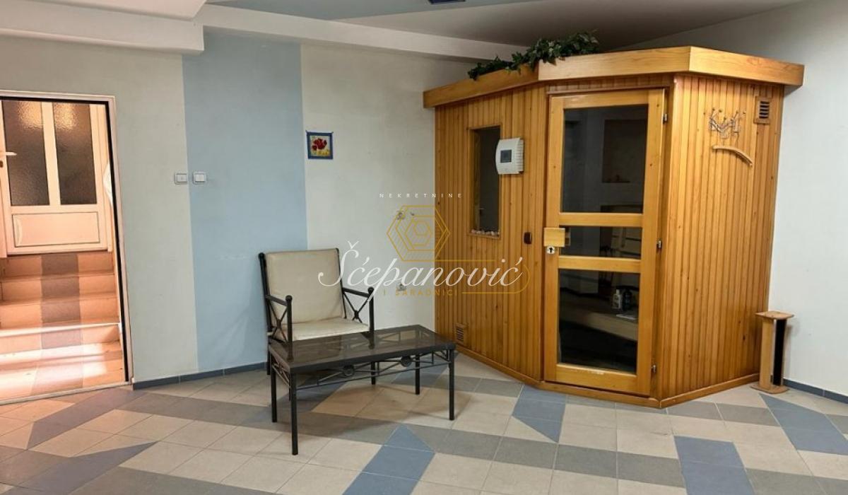Petosoban stan na prodaju, Temerin – Centar, Temerin, 193m², 170.000 €