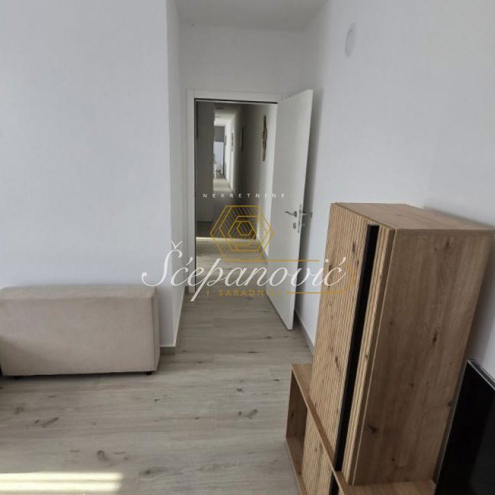Stan Prodaja Novi Sad  88 m2