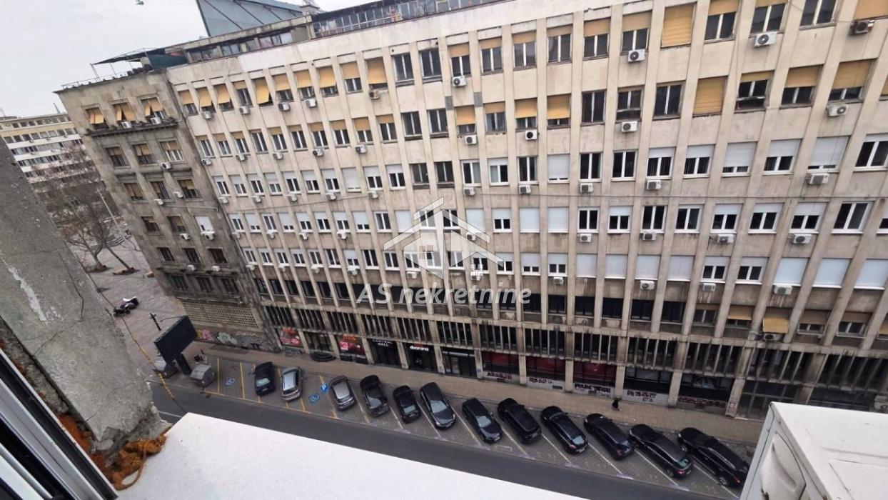 Trosoban stan za izdavanje, Skupština, Beograd, 65m², 900 €/mes
