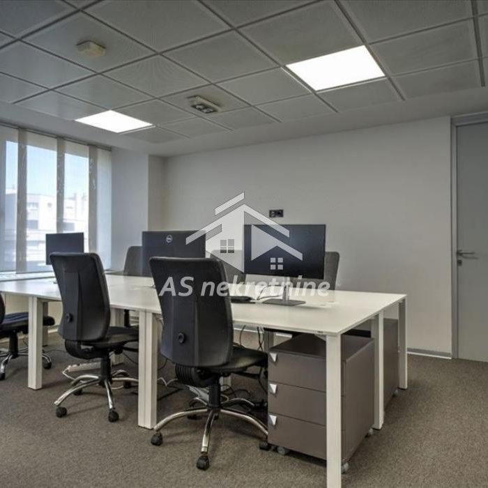 Lokal Izdavanje Beograd Trg Republike 300 m2
