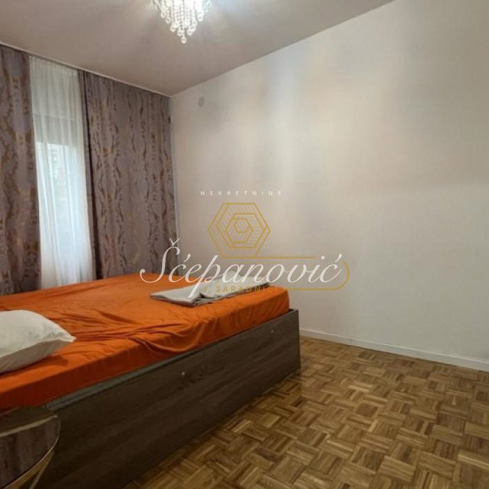 Četvorosoban stan na prodaju, Sajmište, Novi Sad, 96m², 240.000 €