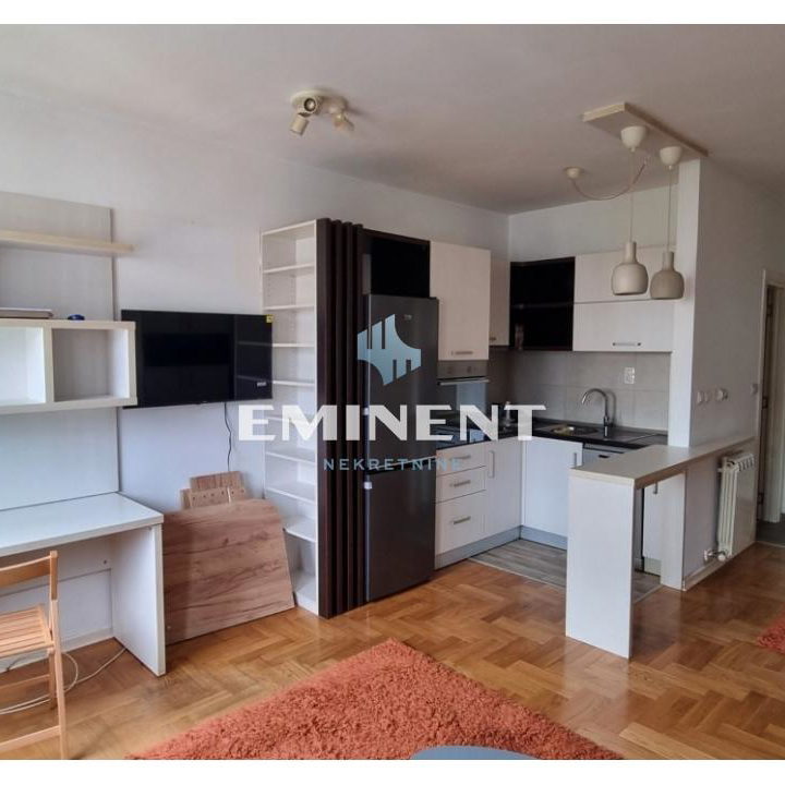 Stan Izdavanje Beograd Dimitrija Tucovića 30 m2