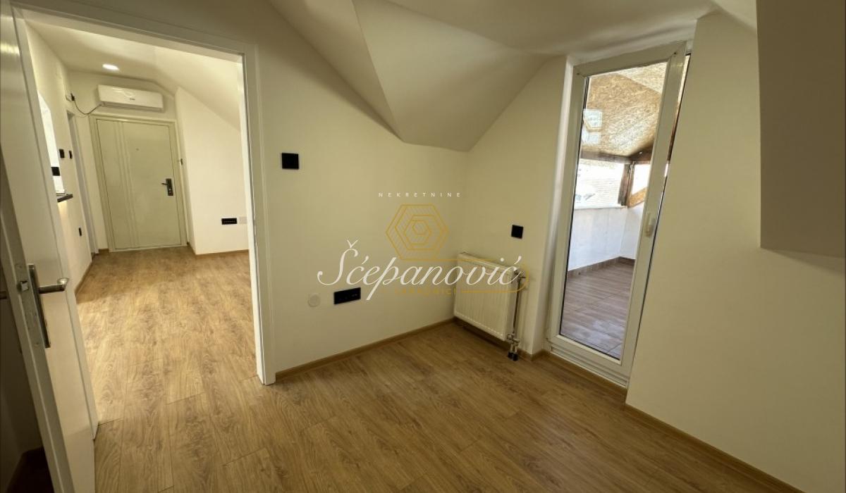 lokali-prodaja-GT373dIBOV Stan Prodaja Novi Sad Bulevar Patrijarha Pavla 60 m2