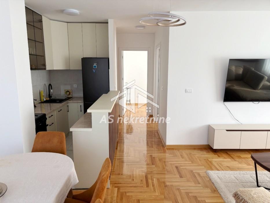 Stan Izdavanje Beograd Banjica 79 m2