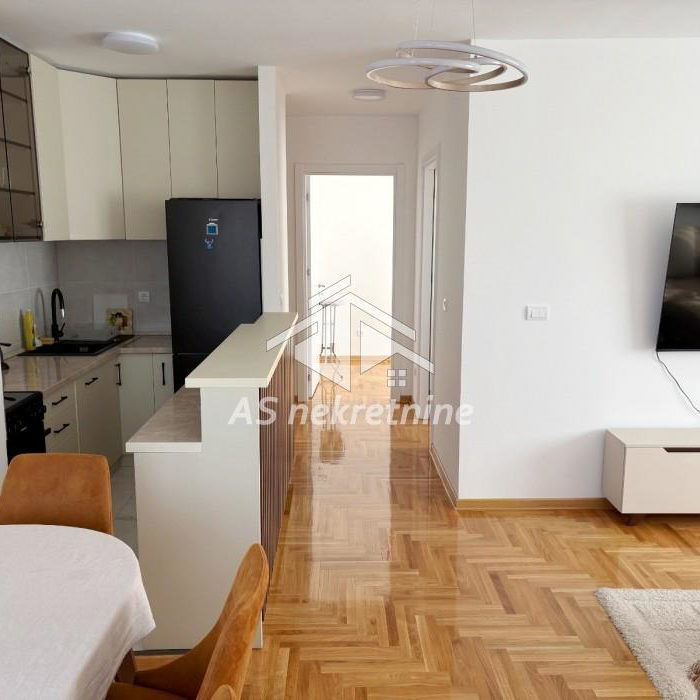 Stan Izdavanje Beograd Banjica 79 m2