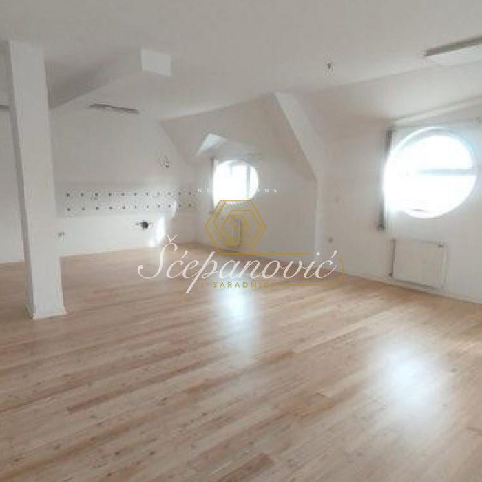 Stan Izdavanje Novi Sad  136 m2