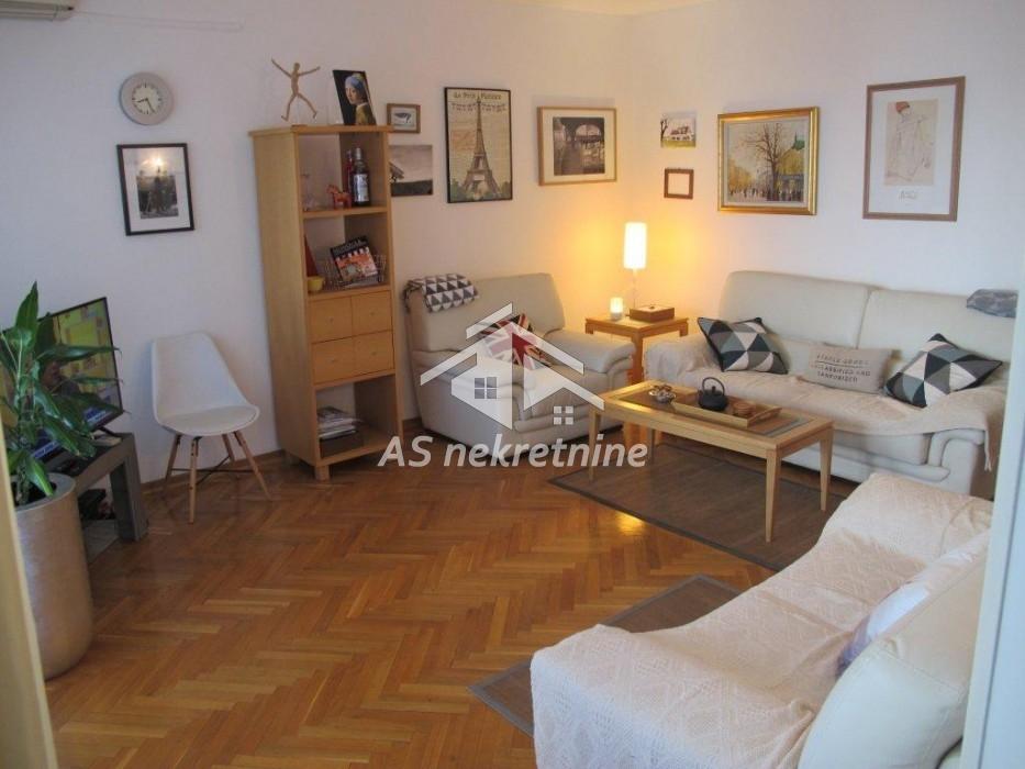 Stan Izdavanje Beograd Dedinje 90 m2