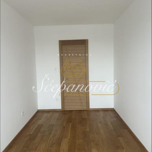 Stan Izdavanje Novi Sad  108 m2