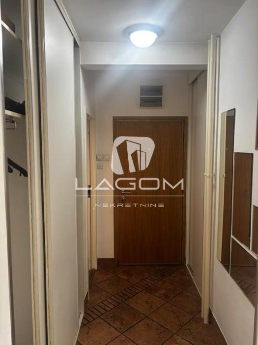 Trosoban stan na prodaju, Vojvode Stepe, Beograd, 93m², 314.000 €