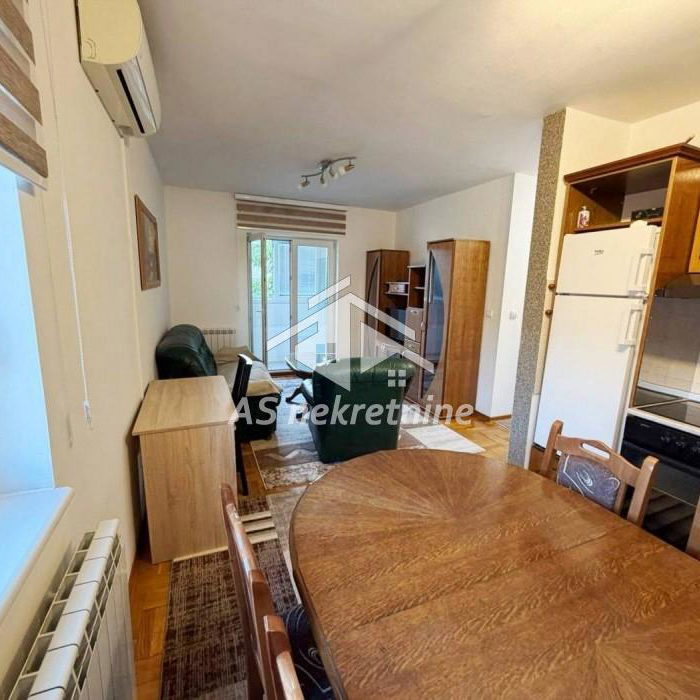 Dvosoban stan za izdavanje, Autokomanda, Beograd, 39m², 580 €/mes