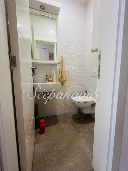 Trosoban stan na prodaju, Rotkvarija, Novi Sad, 56m², 240.000 €