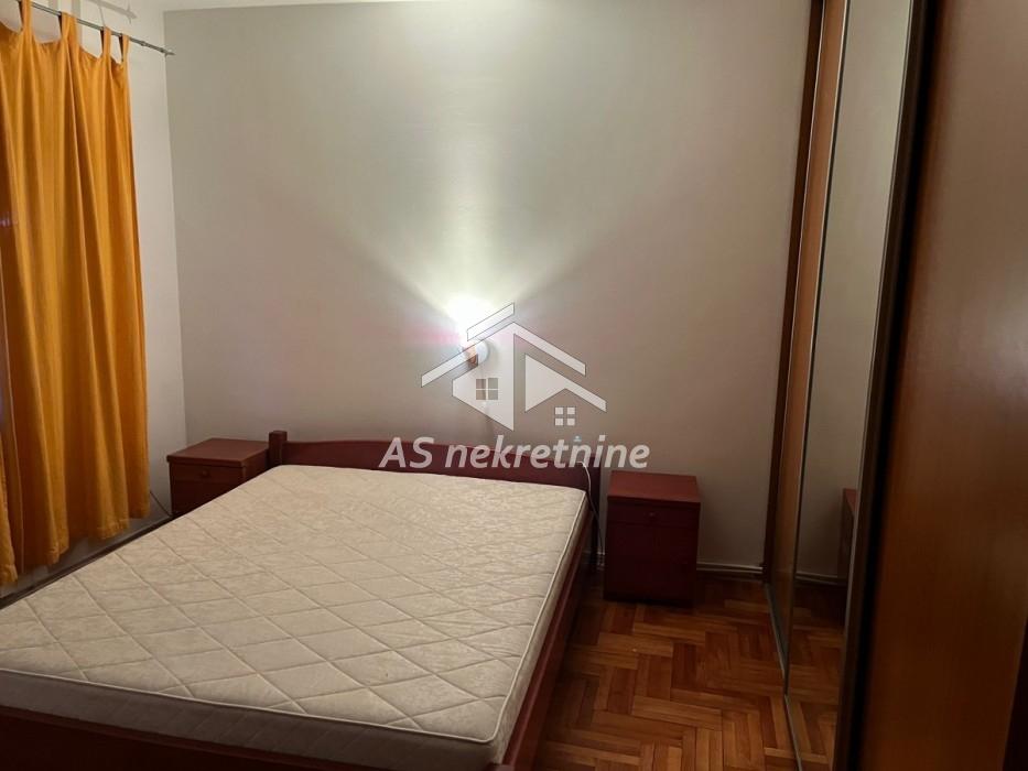 Trosoban stan za izdavanje, Učiteljsko Naselje, Beograd, 120m², 800 €/mes