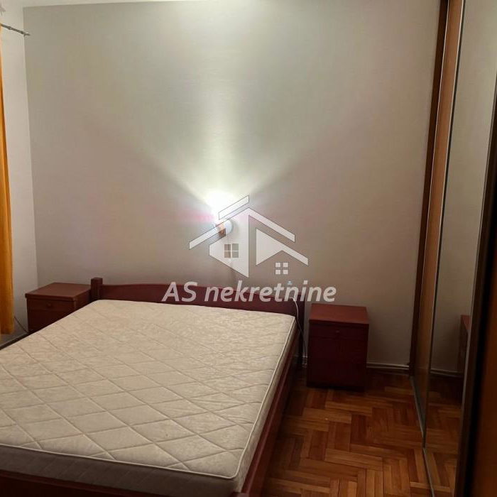 Trosoban stan za izdavanje, Učiteljsko Naselje, Beograd, 120m², 800 €/mes