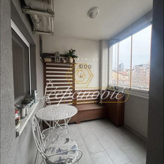 Četvorosoban stan na prodaju, Centar, Novi Sad, 113m², 469.000 €