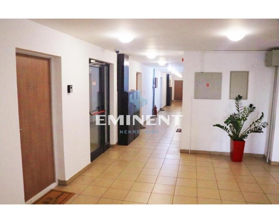 lokali-prodaja-O0KpUvGXj4 Stan Izdavanje Beograd Blok 72 34 m2