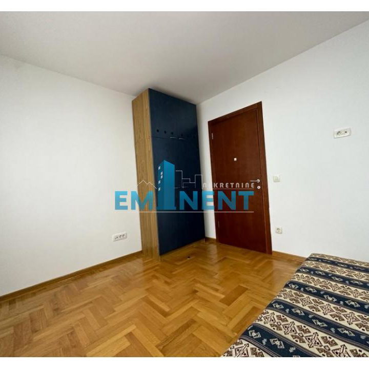 Trosoban stan za izdavanje, Autokomanda, Beograd, 80m², 700 €/mes