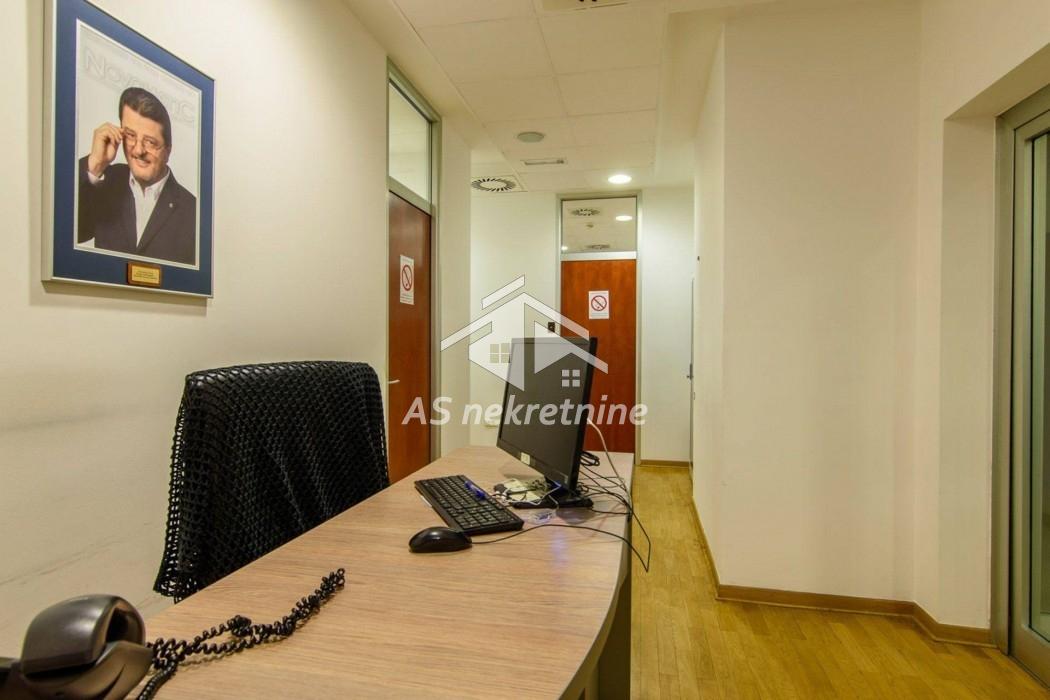 Lokal Izdavanje Beograd Lokal Izdavanje Beograd Bežanijska Kosa 1 335 m2