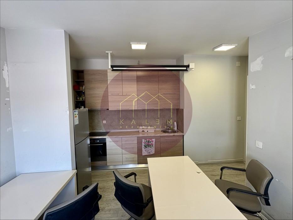 Petosoban stan na prodaju, Đeram Pijaca, Beograd, 118m², 349.000 €