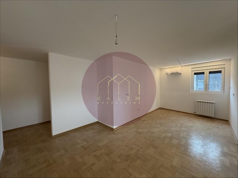 Trosoban stan na prodaju, Učiteljsko Naselje, Beograd, 65m², 205.000 €