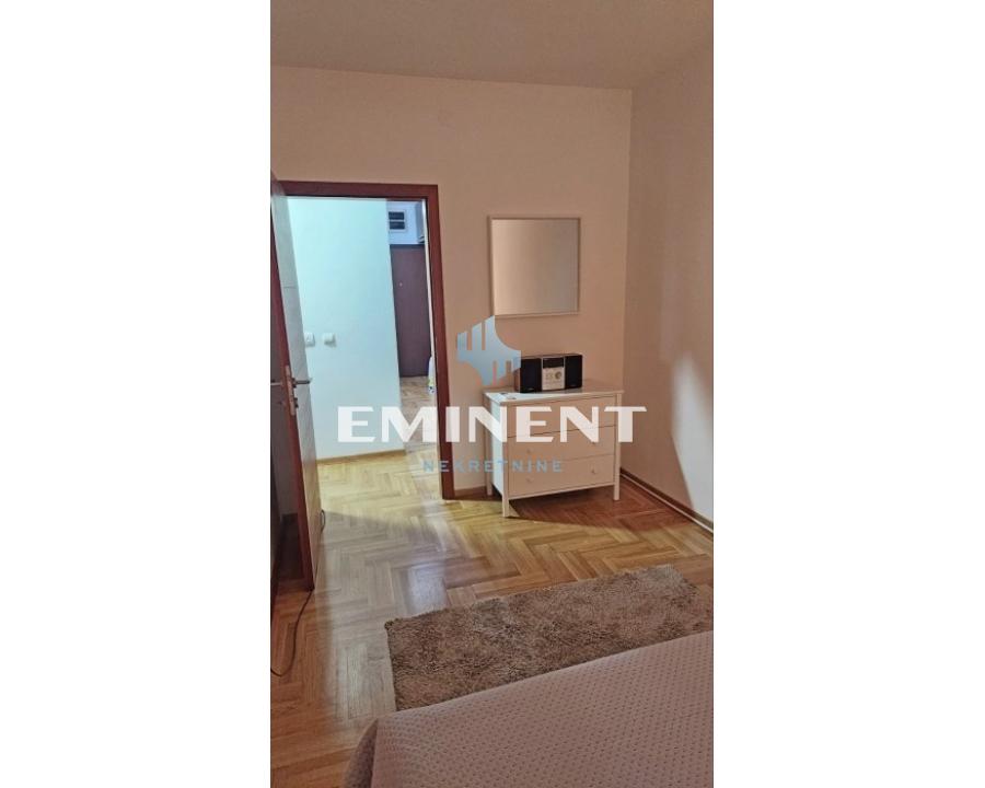 Trosoban stan za izdavanje, Južni Bulevar, Beograd, 64m², 1.000 €/mes