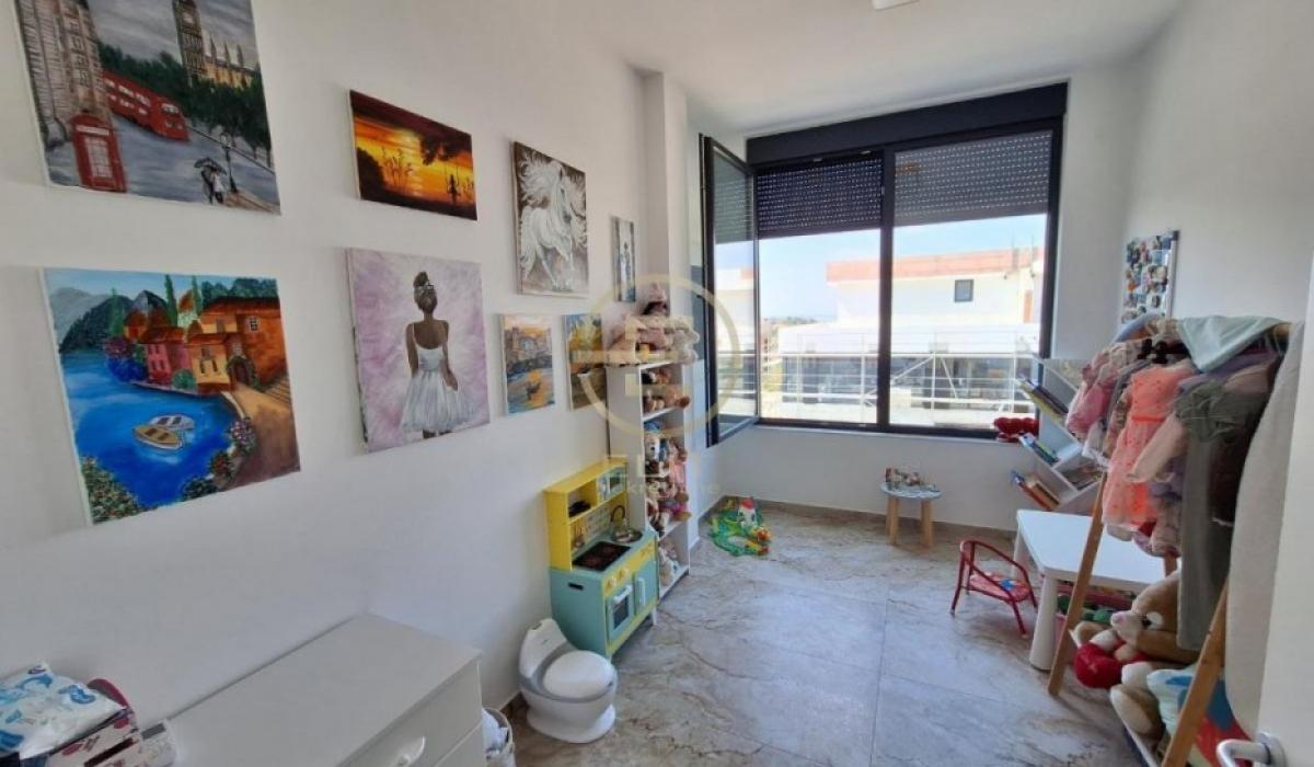lokali-prodaja-a9wIL54bNp Petosoban stan na prodaju, Sremska Kamenica, Novi Sad, 145m², 390.000 €
