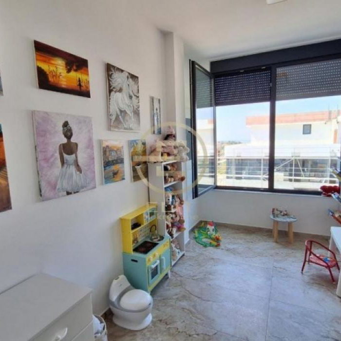 Petosoban stan na prodaju, Sremska Kamenica, Novi Sad, 145m², 390.000 €