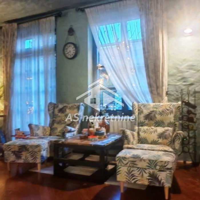 Kuća Izdavanje Beograd Jajinci 367 m2