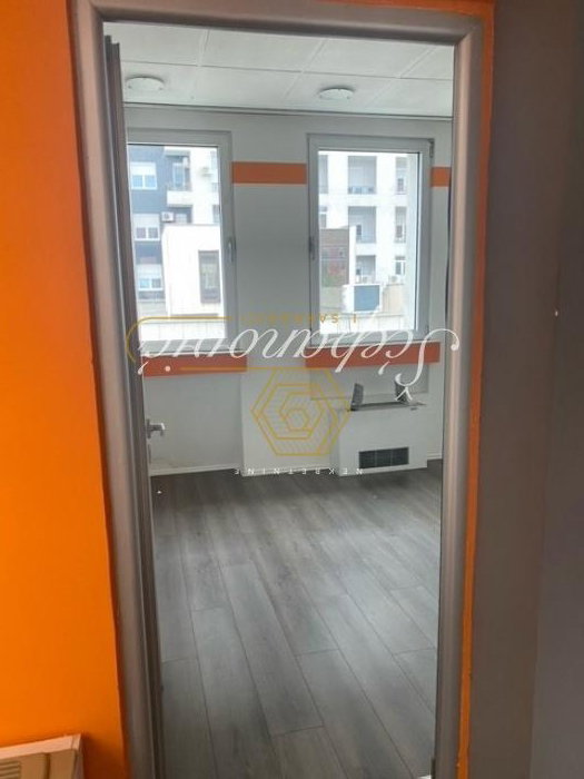 Lokal Izdavanje Novi Sad Lokal Izdavanje Novi Sad 240 m2