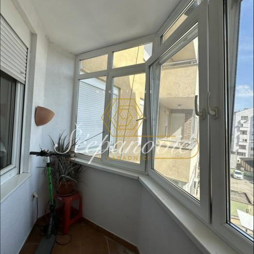 Četvorosoban stan na prodaju, Grbavica, Novi Sad, 79m², 250.000 €