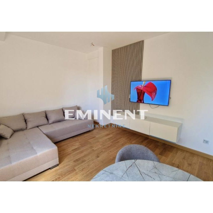 Stan Izdavanje Beograd Lekino Brdo 40 m2