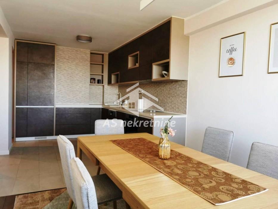 Stan Izdavanje Beograd  81 m2