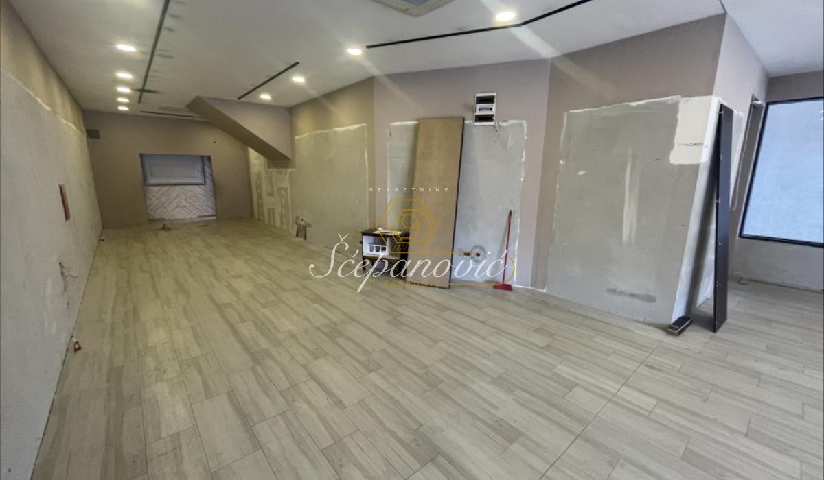 Lokal Izdavanje Novi Sad  150 m2