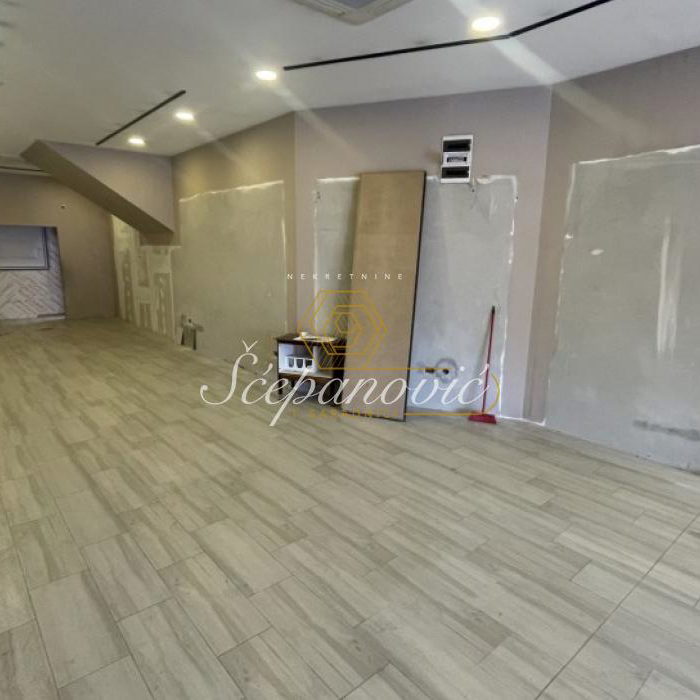 Lokal Izdavanje Novi Sad  150 m2