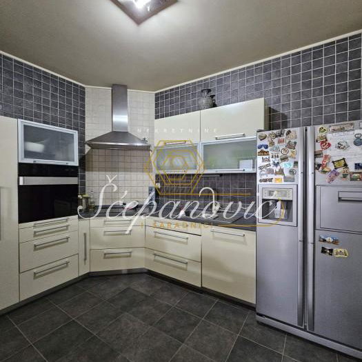 Stan Prodaja Novi Sad  134 m2