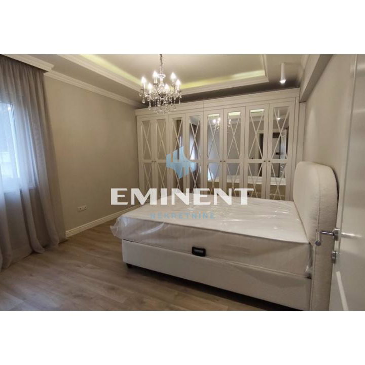 Petosoban stan za izdavanje, Senjak, Beograd, 215m², 1. sprat, 4.500 €/mes